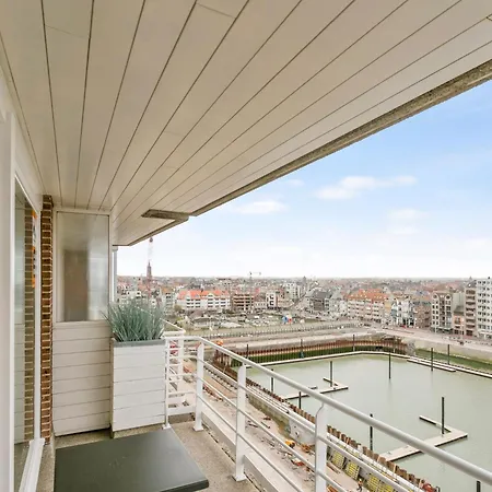 Flat In With Marina Views *