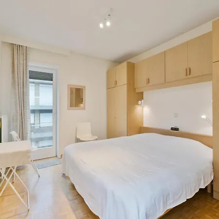 Διαμέρισμα Flat In With Marina Views