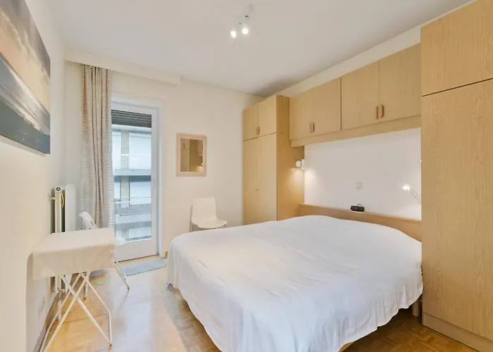 아파트 Flat In With Marina Views